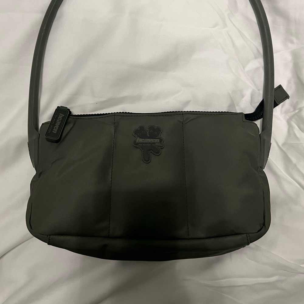 SOLD ☆ Marc Jacob’s “heaven” bag